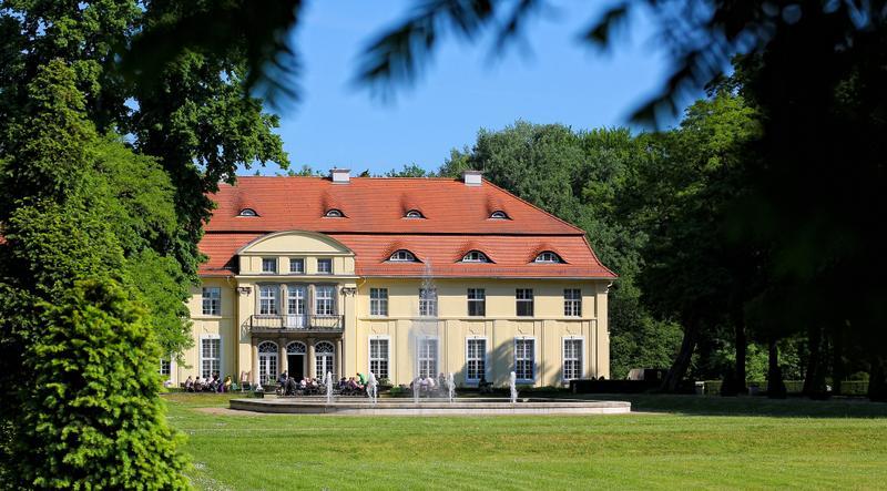 Schloss Hasenwinkel Hotel Exterior foto